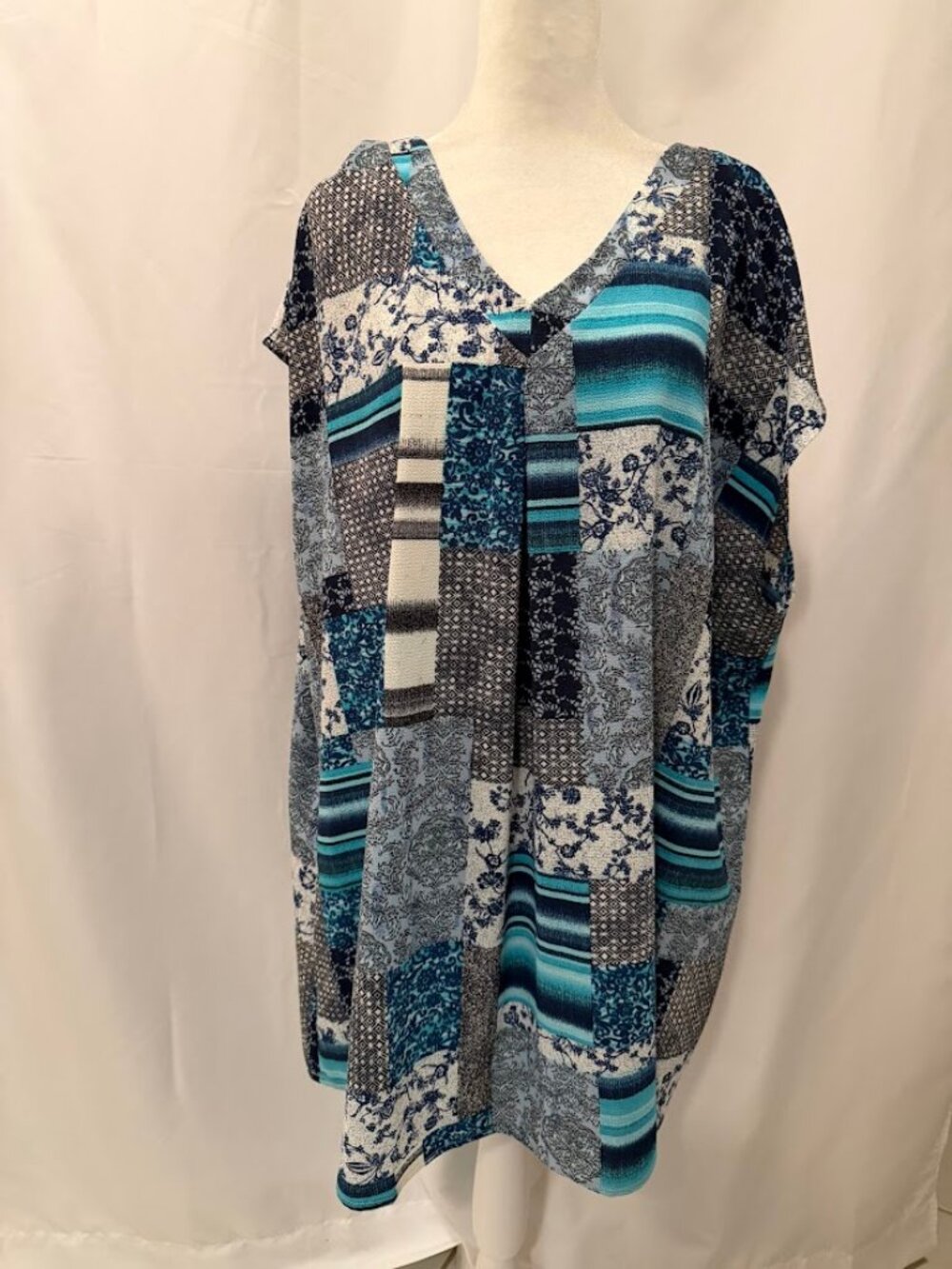 NWOT CJ Banks Multicolor Top - 3x
